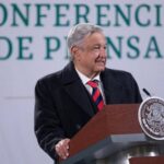 Manifestarse con violencia es machismo y un contrasentido, dice AMLO