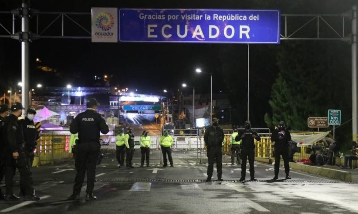«Ecuador en alerta: 16 altos oficiales detenidos por filtrar secretos estratégicos en la zona más sensible del país»