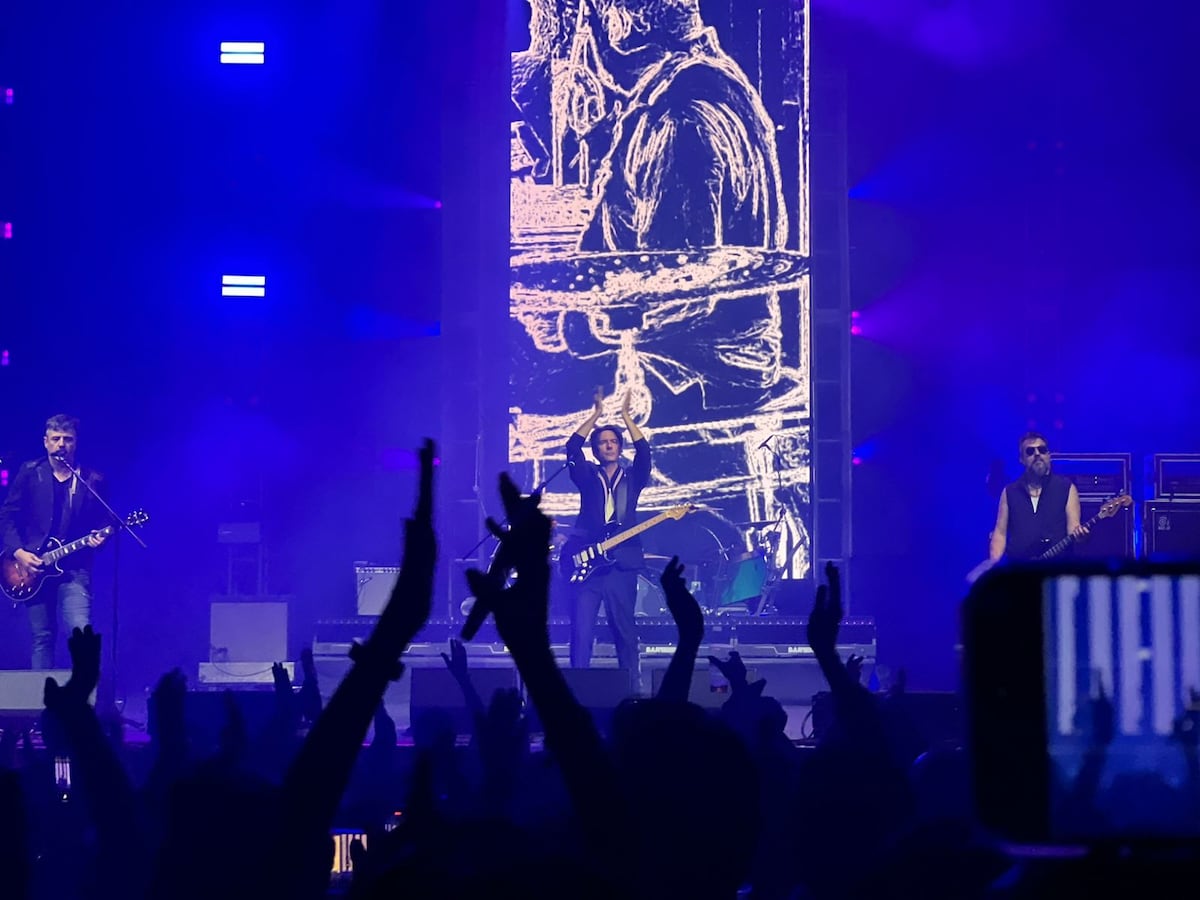 La Vuelta al Tiempo del Rock: Una Noche Épica de Conquista en el Metropólitan
