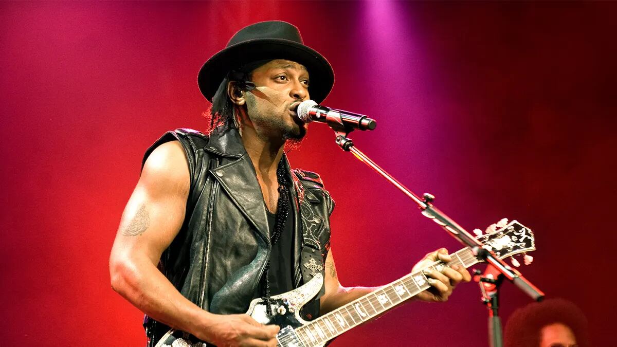 El Poderoso Voz de la Neo-Soul Despidido Prematuramente: El Legado de D’Angelo Continúa Viva en el Corazón de la Música.